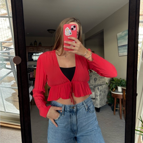 Aritzia Blouse - Picture 1 of 4